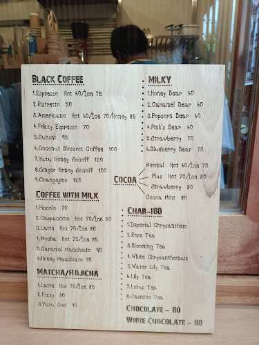 Bread Crumbs Cafe' - อำเภอเมืองภูเก็ต