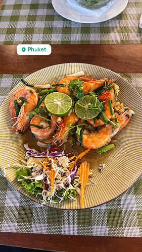 Opinii despre Sweet Chilli Restaurant & Bar @Karon Beach în อำเภอเมืองภูเก็ต - การบริการอาหารและที่พัก