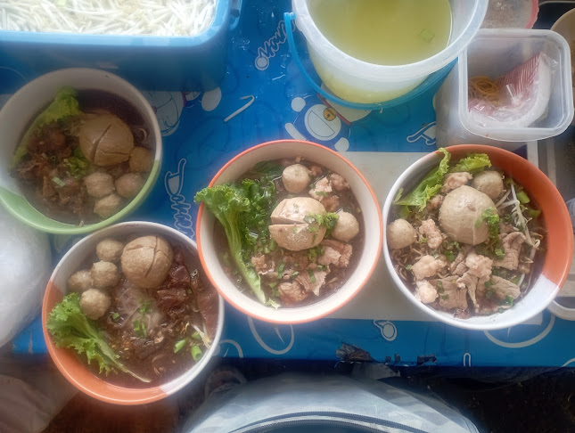 ร้านก๋วยเตี๋ยวเนื้อจัมโบ้ - อำเภอบางพลี