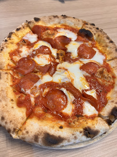 สกูซี่ Wood-Fired Pizza เซ็นทรัลแจ้งวัฒนะ - อำเภอปากเกร็ด