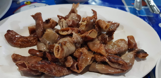 ร้านจิ้มจุ่มลุงหนวดสมุย - การบริการอาหารและที่พัก