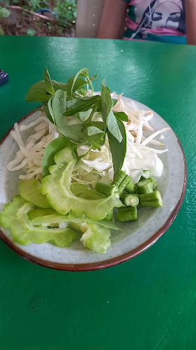 ร้านชมคลอง​ (ป้าเปิ้ล)​ก๋วยเตี๋ยวเรือ, ผัดไทย, อาหารตามสั่ง, สเต็ก, กาแฟสด - อำเภอธัญบุรี