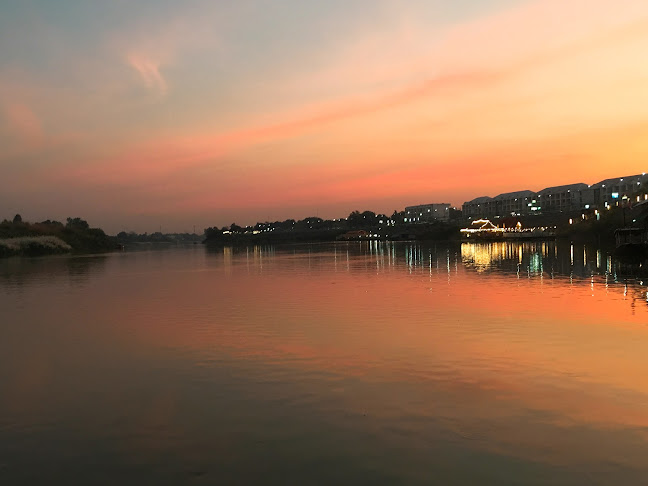 แพที่ 2 หมู่ 9 ถนนริมน้ำ อำเภอเมืองนครสวรรค์ นครสวรรค์ 60000