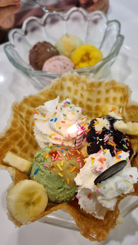 Opinii despre Swensen's Lotus Phayao în อำเภอเมืองพะเยา - การบริการอาหารและที่พัก