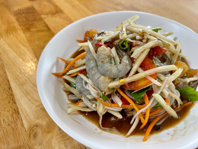 ข้าวแกงเจ๊จวบ ร้านใหม่ by อุ้ม & โจ้ - การบริการอาหารและที่พัก