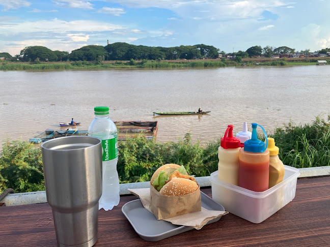 Opinii despre bennie burgers în อำเภอเมืองอุบลราชธานี - การบริการอาหารและที่พัก