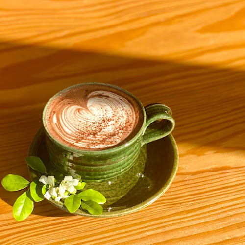 🌞 Leikki Neighbourhood Cafe - การบริการอาหารและที่พัก