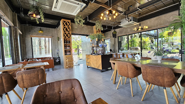 เรนฟอร์เรสคาเฟ่ พัทยา