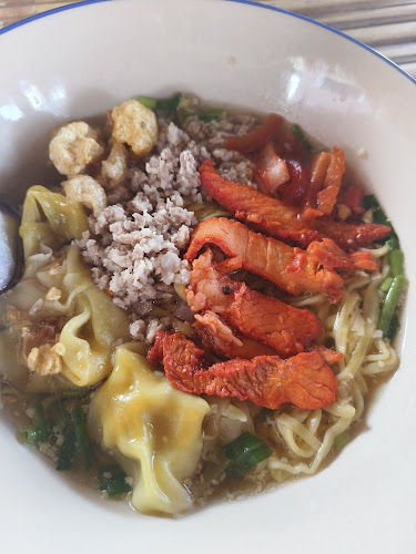 Opinii despre ก๋วยเตี๋ยวไทยโบราณ แม่บุญเรือง în อำเภอเมืองพิษณุโลก - การบริการอาหารและที่พัก