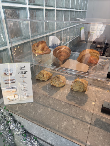 Opinii despre Seoul Maison Thailand Coffee în อำเภอบางละมุง - การบริการอาหารและที่พัก