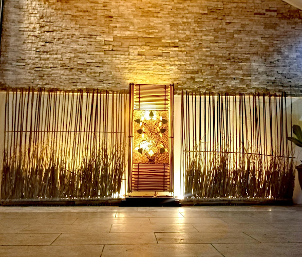 The Orchid Restaurant Chaweng - การบริการอาหารและที่พัก