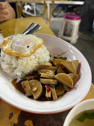 โคตรกะเพราแท้ สาขาแหลมฉบัง - อำเภอศรีราชา