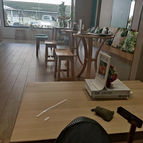 Opinii despre บ้านพริมโฮมคาเฟ่ || BaanPrim homecafe în อำเภอเมืองตรัง - การบริการอาหารและที่พัก