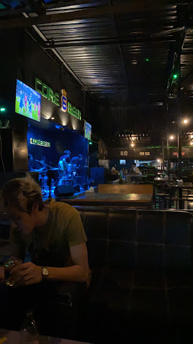 คอเบีย - การบริการอาหารและที่พัก