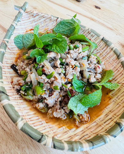 Comentarii opinii despre เสรีไก่ย่างเขาสวนกวาง