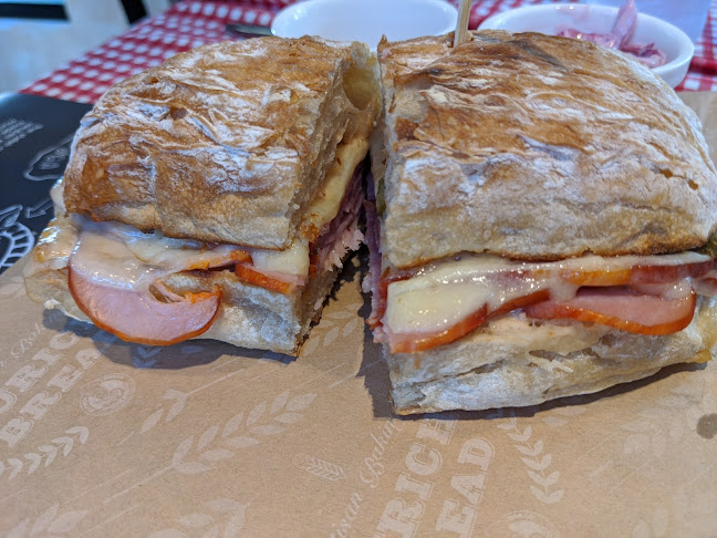 Opinii despre Zurich Bread Cafe în อำเภอบางละมุง - การบริการอาหารและที่พัก