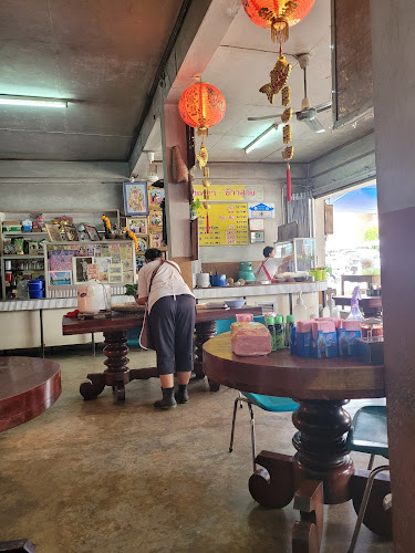 Opinii despre ก๋วยเตี๋ยวผิน-ผิน în อำเภอเมืองพะเยา - การบริการอาหารและที่พัก