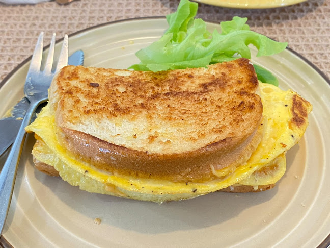 Vini cafe&garden ไวน์นิ คาเฟ่ แอนด์ การ์เด้น - การบริการอาหารและที่พัก