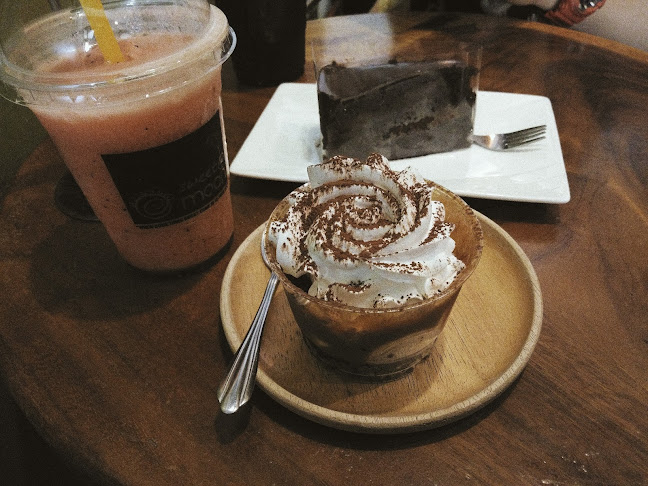 Sweet at moon - การบริการอาหารและที่พัก