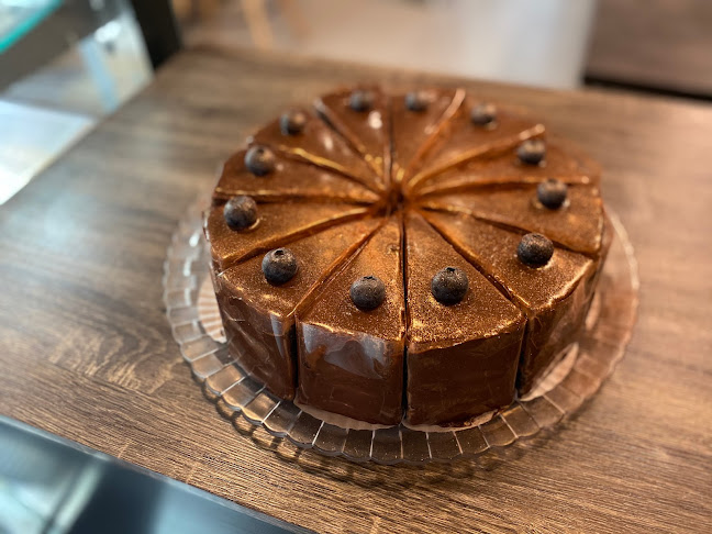 28, 121 ถ. หลวงพ่อแช่ม ตำบล ฉลอง อำเภอเมืองภูเก็ต ภูเก็ต 83000