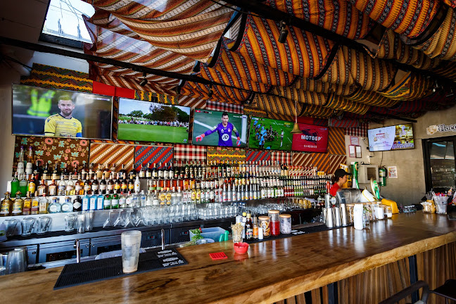 122 ถนน ราษฎร์อุทิศ ตำบลป่าตอง อำเภอกะทู้ ภูเก็ต 83150