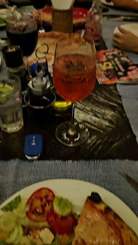 M&M's Pizzeria & Spaghetteria - อำเภอเมืองภูเก็ต