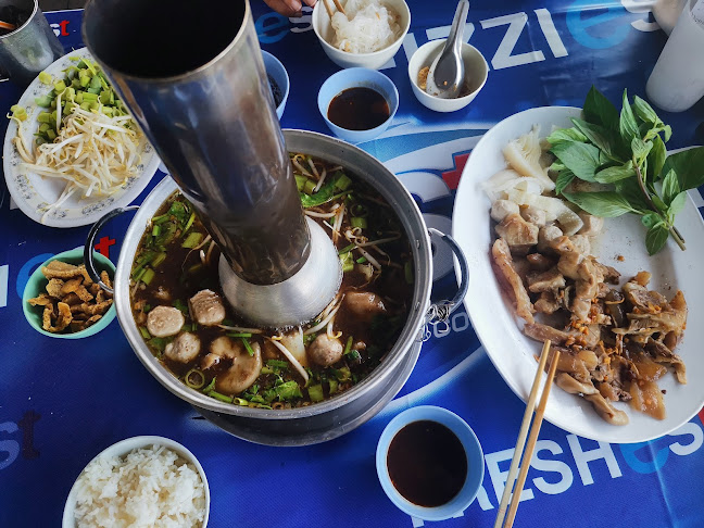 ถนนรังสิตนครนายก เรือหน้าหมู่บ้านสินทรัพย์ ลงสะพานเลี้ยวขวา บึงยี่โถ อำเภอธัญบุรี ปทุมธานี 12110