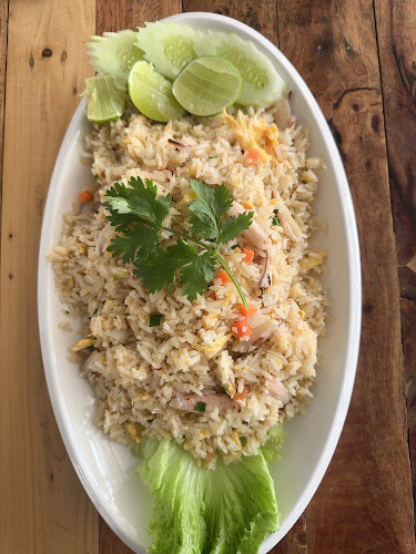 ร้านอาหารครัวไทยชฎา - การบริการอาหารและที่พัก