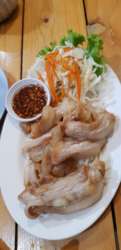 ส้มตำค้ำคูณ จอมเทียน พัทยา - การบริการอาหารและที่พัก