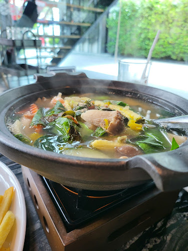 หลานตาชูหาดใหญ่ - การบริการอาหารและที่พัก