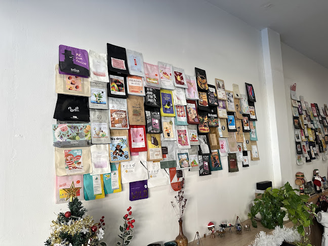 Cinyoii Slowbar More Than Coffee - การบริการอาหารและที่พัก