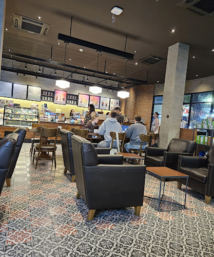 Starbucks Coffee The Avenue Pattaya - การบริการอาหารและที่พัก