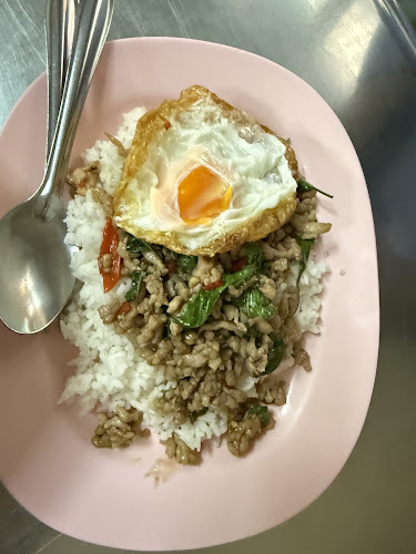 ราดหน้าน้องเมย์