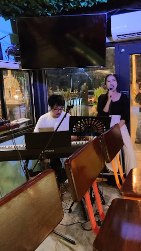 SMAZ Bistro สมาส บิสโทร - อำเภอเมืองนครราชสีมา