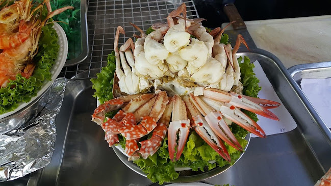 ยายดำ Jomtien ร่มเตียงชายหาด ล็อก155 - อำเภอบางละมุง