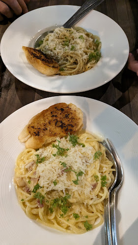 HASH Burger and More - การบริการอาหารและที่พัก