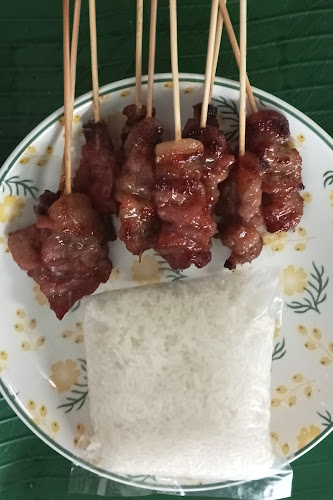 ชาชีส นายหัวรุ่ง - การบริการอาหารและที่พัก