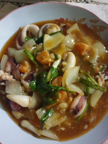 ครัวลุงเชย - การบริการอาหารและที่พัก