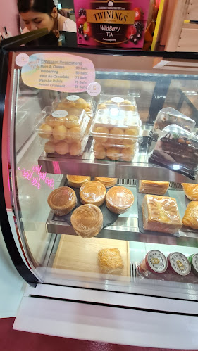 Comentarii opinii despre Shalala Cafe' X Studio (ชาลาล่า คาเฟ่)