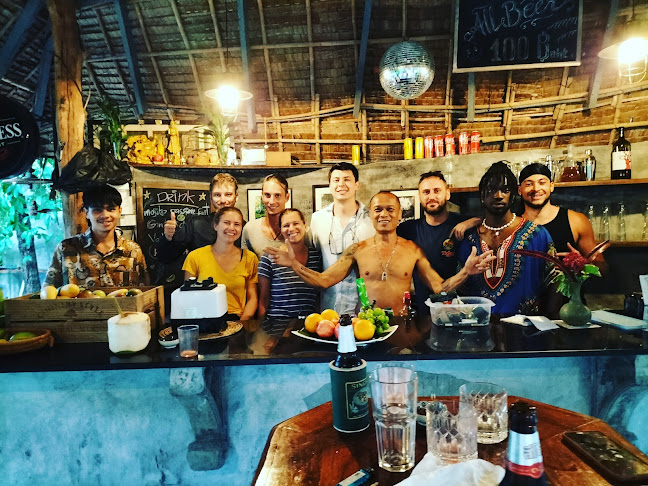 Mr. Dee Chilling Hill Bar - อำเภอเกาะสมุย
