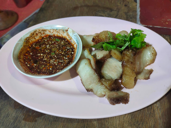 จิ้มจุ่ม สูตรอุดร - การบริการอาหารและที่พัก