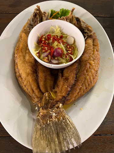 Opinii despre มุมอร่อย สาย 3 มหาชัยซีฟู๊ด în อำเภอบางละมุง - การบริการอาหารและที่พัก