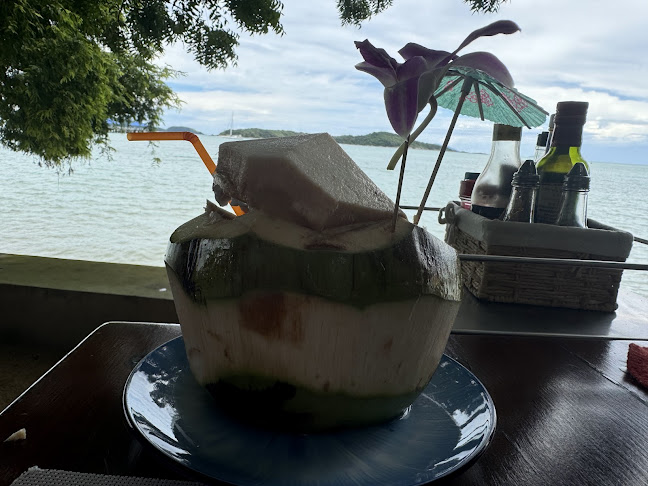 Opinii despre นิกิต้า în Phuket - การบริการอาหารและที่พัก