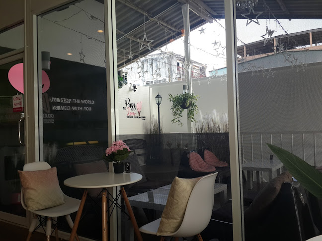 ice cream studio - การบริการอาหารและที่พัก