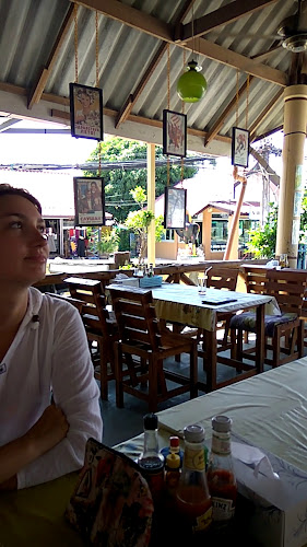 ร้านอาหาร 502