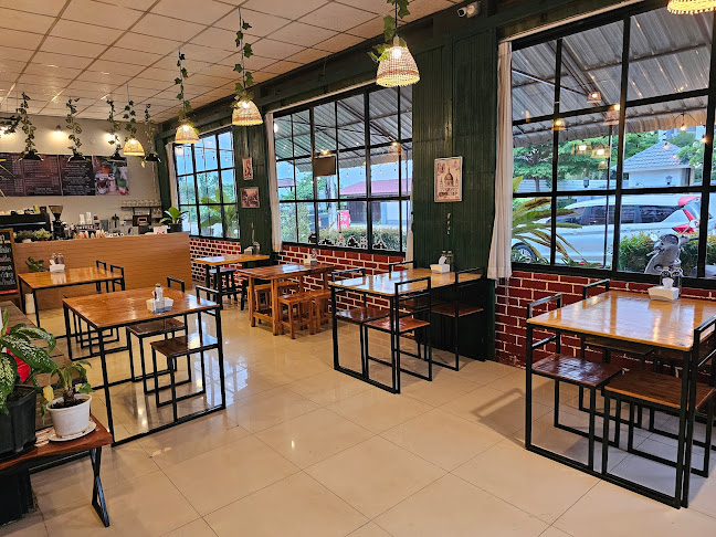 บ้านปักษา - การบริการอาหารและที่พัก