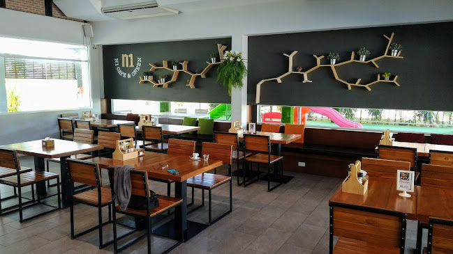 99, 33 ถนน อำเภอ ตำบล วิชิต อำเภอเมืองภูเก็ต ภูเก็ต 83000