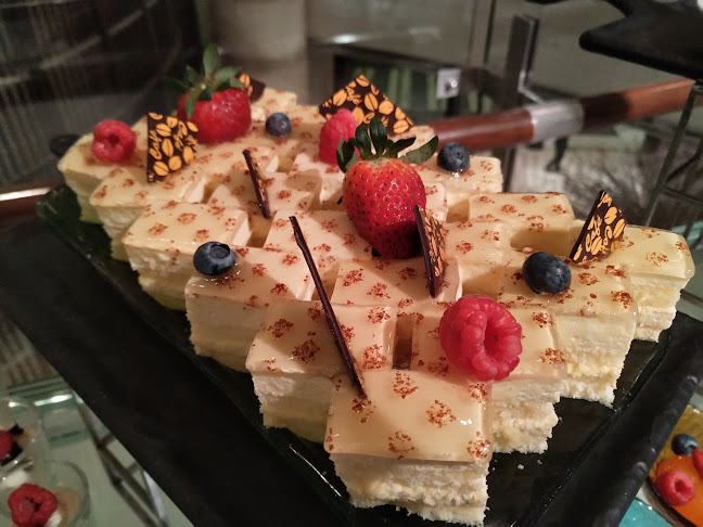 30 21 ถ. สุขุมวิท Nua 10110