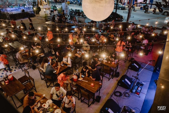 DIRTY Nakhonsawan - การบริการอาหารและที่พัก