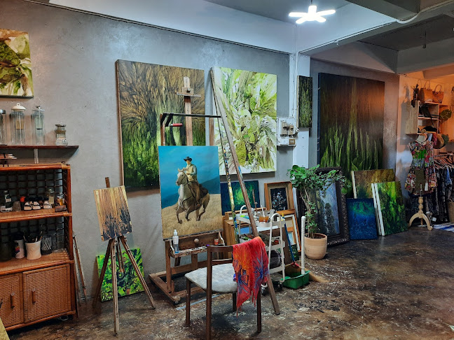 อิงอาศัย - เมือง